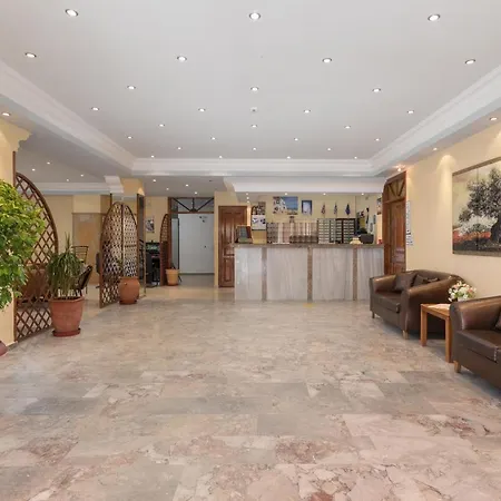 Lefkimi Hotel