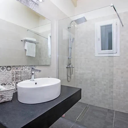 Athena Luxury Apartment