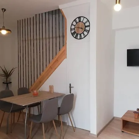 Nadia's Lovely Apartment