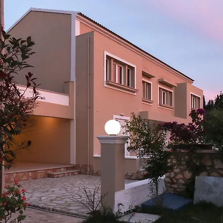 Hotel Ekati Mare 4*