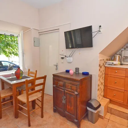 Kampielos Homes Apartment