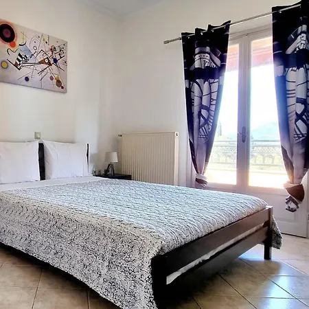 Sea View Apartment *