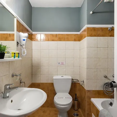 Arion Hotel 3*