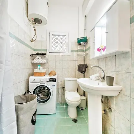 Pame Yianni! 2bd Cozy In