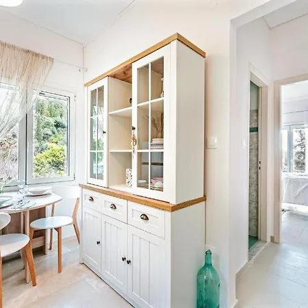 Pame Yianni! 2bd Cozy In Apartment *