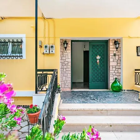 Pame Yianni! 2bd Cozy In Apartment *