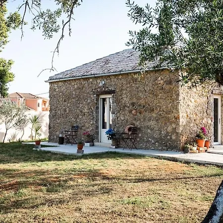 The Wild Cyclamen Stone House And Estate Holiday home Dassia (Corfu)
