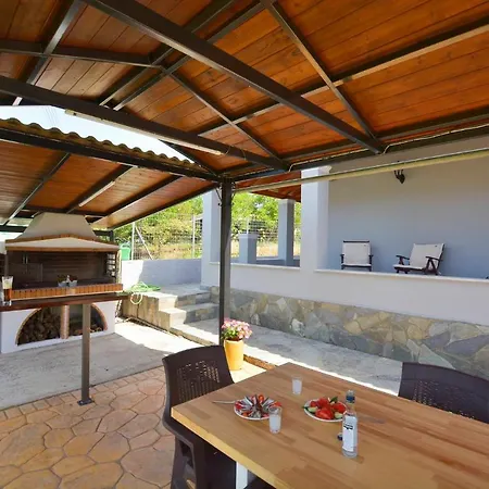 The Avra Gardens Vakantiehuis *