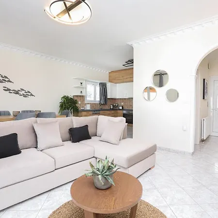Apartment White Pearl 2 *