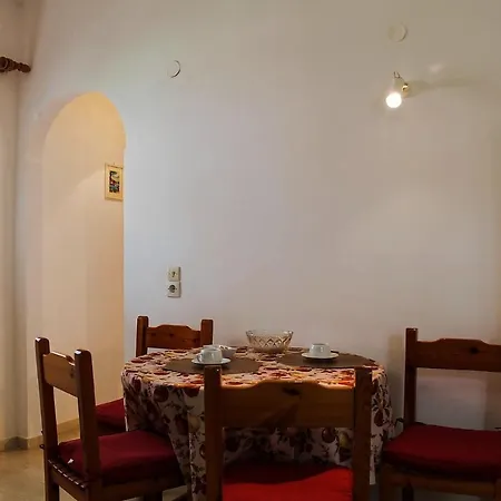 Holiday home Clios House Kavalleraina