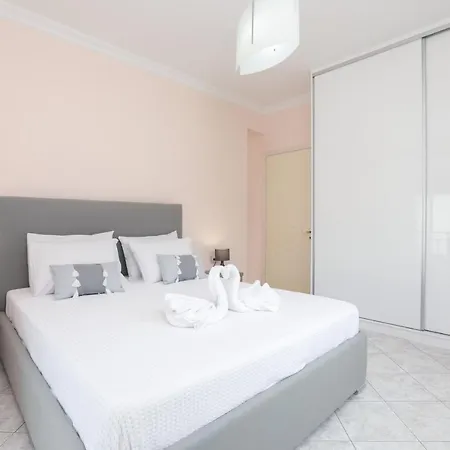 Apartment White Pearl 2 *