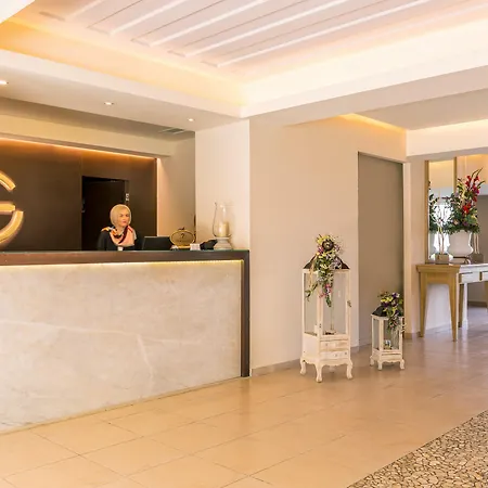Hotel Ariti Grand