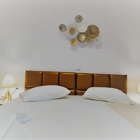 Aronis Aparthotel