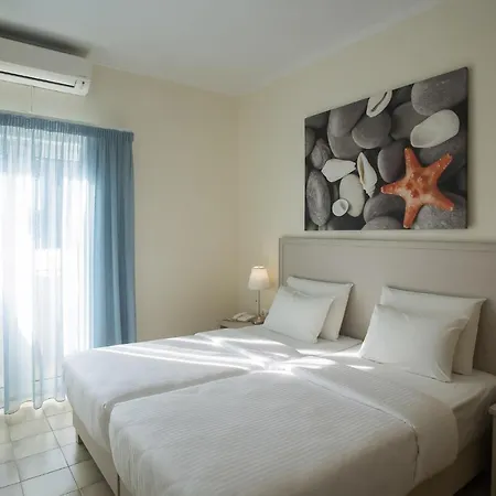 Telesilla 3*