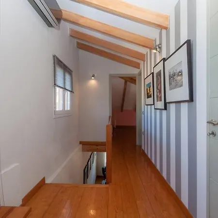 Artist Loft Apartment