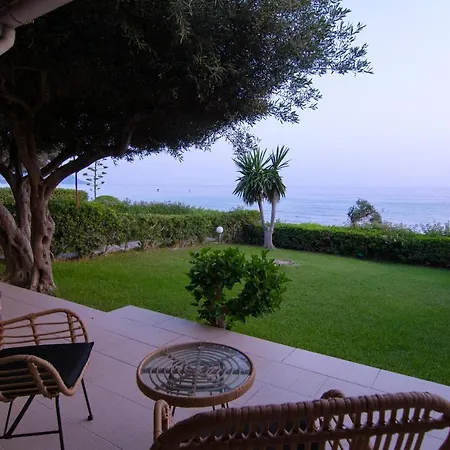 Apartment Seaside Garden Antonio 50 *