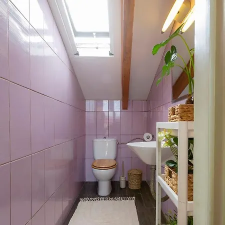 Artist Loft Apartment