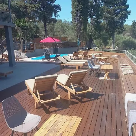 Villa Manolatou *
