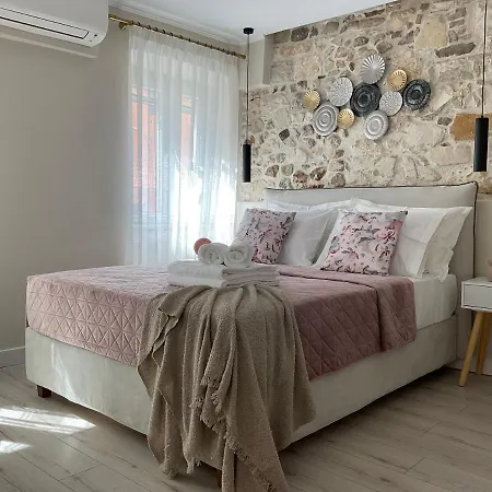 Biscoutsis Old Town Apartamento *