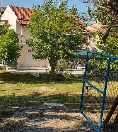 Elena's House *