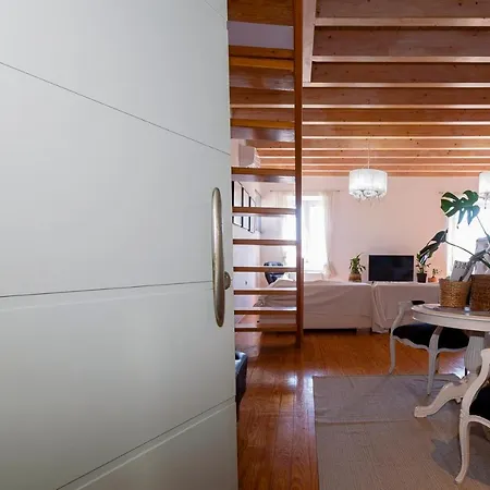 Artist Loft Apartment