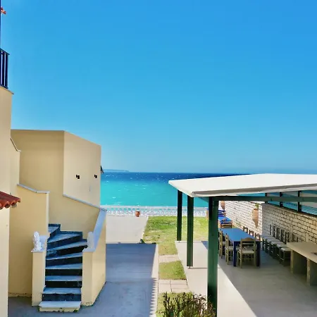 Villa Beachfront Bellevue By Dadovillas