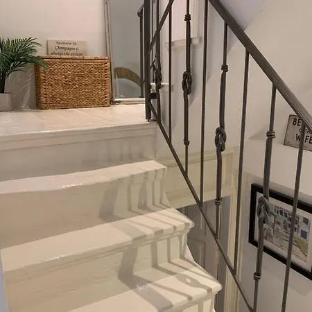 Prestige Old Town Apartment *