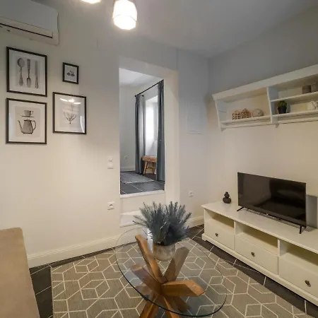 Little Corfu Town Apartment *