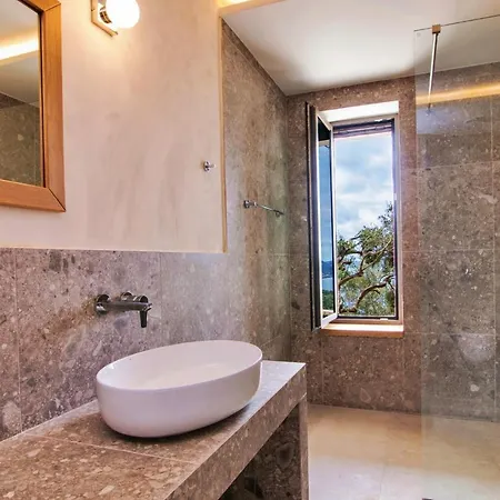Ble Villa