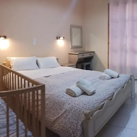 Olga's Garden Apartment *