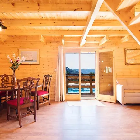 Holiday home Romantic Tree House