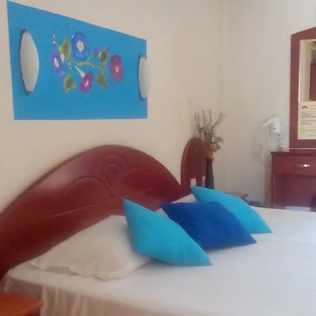 Damia Apts Aparthotel