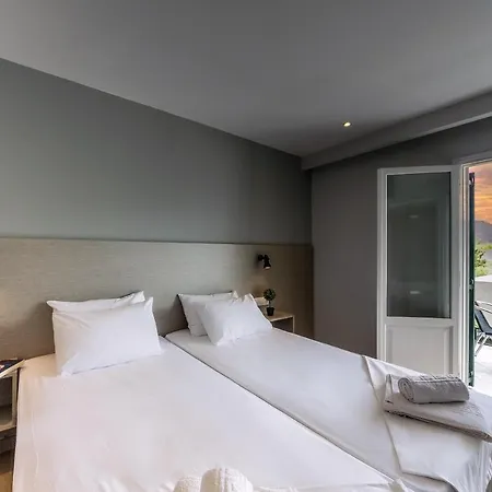 Aparthotel Nikos