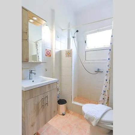Apartment Kaminaki Beachfront