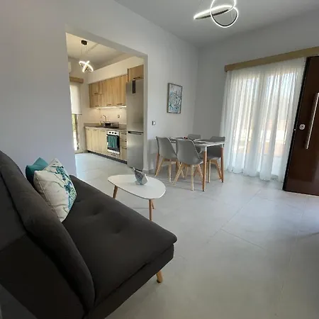 Rodelia Apartment *