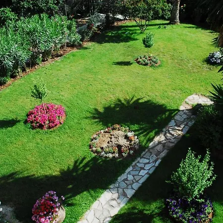 Aparthotel Corfu Club *
