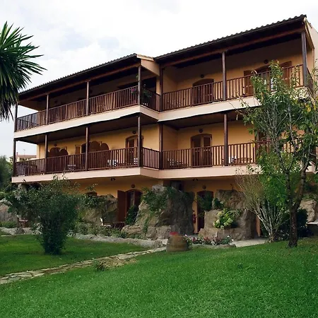 Corfu Club Aparthotel *
