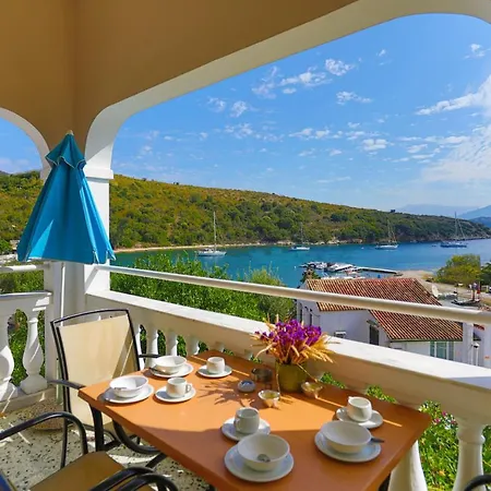 Irena Saint Stephanos Apartment