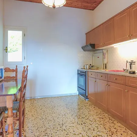 Irena Saint Stephanos Apartment *