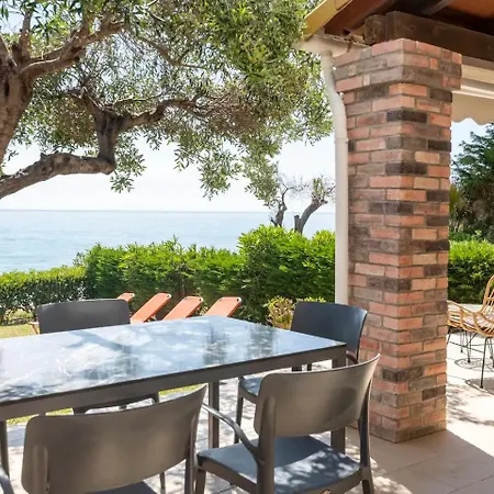 Apartment Seaside Garden Antonio 50 *