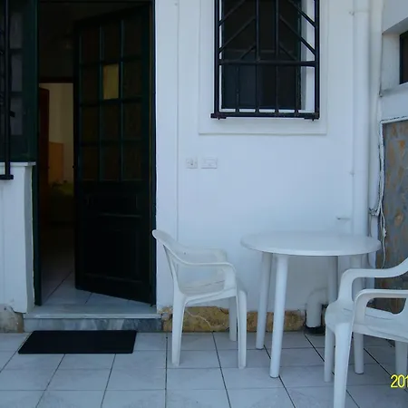 Apartment Lakis *