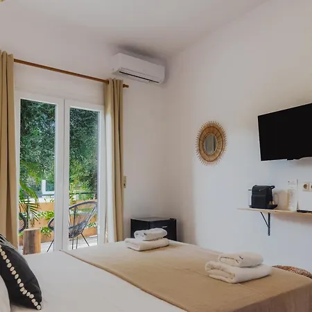 Olive Grove Boutique Hotel 4*