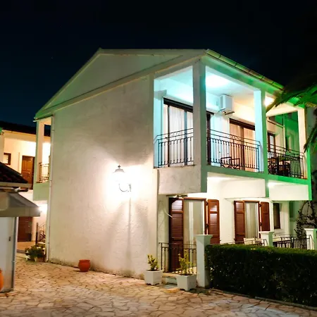 Bella Vista Apartment *