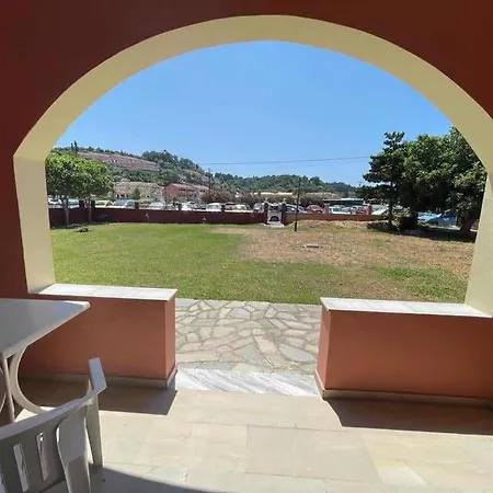Exclusive Alexandra Apartments Guest house