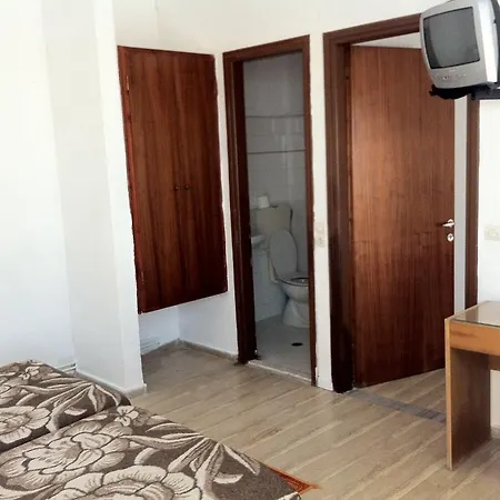 Litharia Aparthotel Benitses (Corfu)