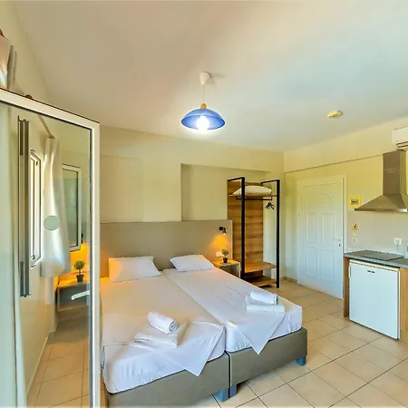 Nikos Aparthotel