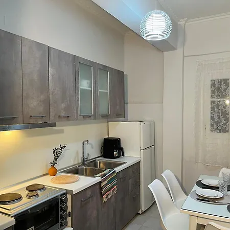Papadatos Apts With Amazing View - 5mins From The Apartment Kontogialos