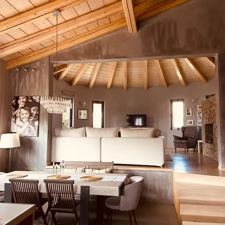 Le Blanc Country house