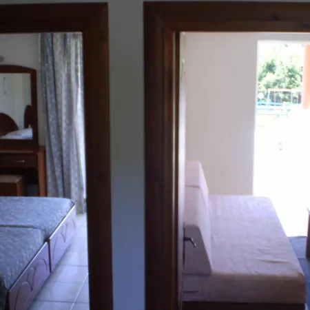 Aparthotel Damia Apts Sidárion