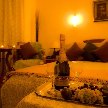 Aparthotel Damia Apts